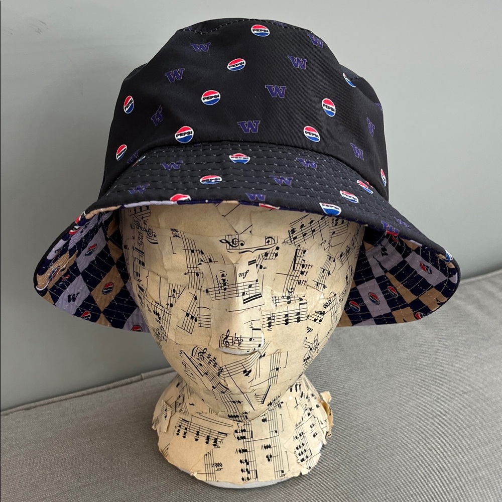 UW Pepsi Reversible Bucket Hat - Picture 2 of 2